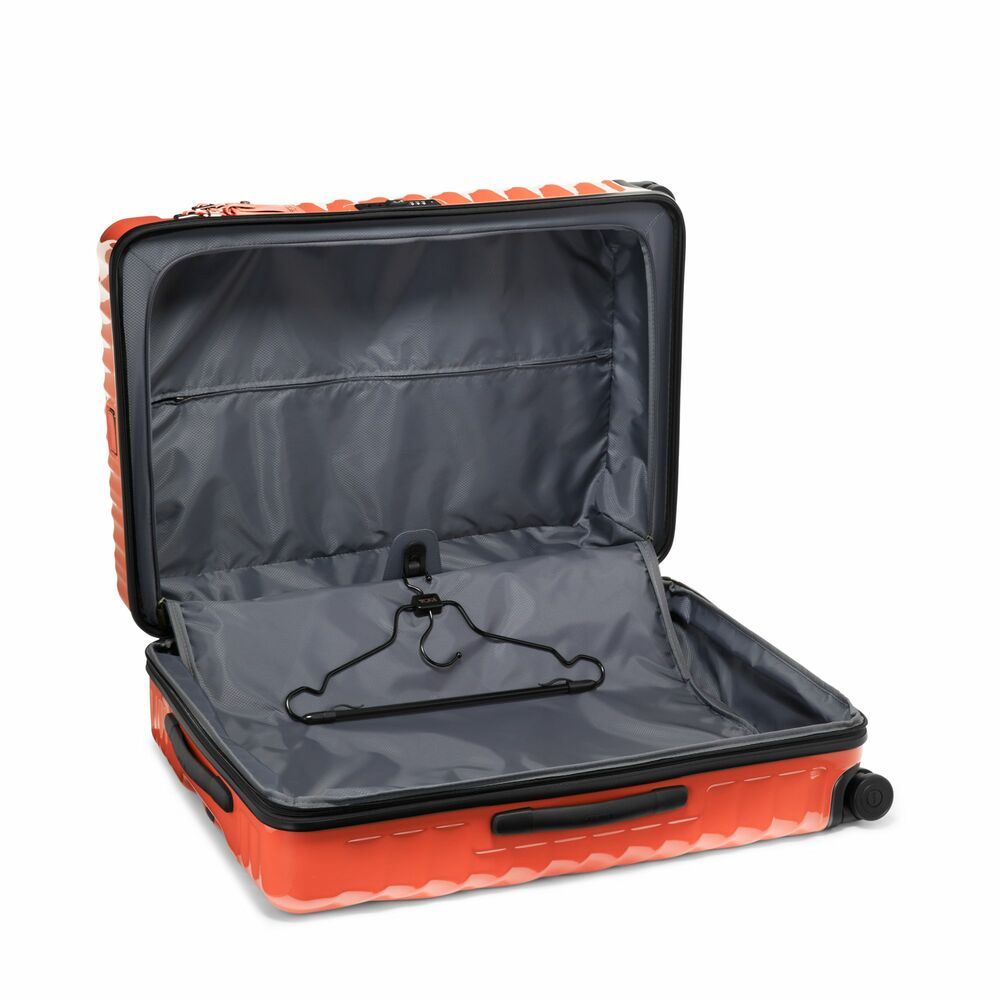 19 Degree Extended Trip Expandable 4 Wheels Packing Case Coral
