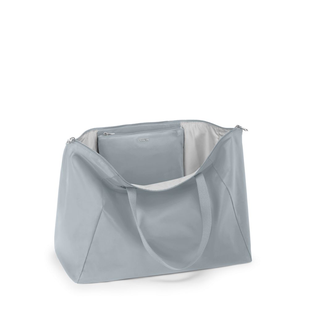 Voyageur Just in CaseÂ® Tote Halogen Blue