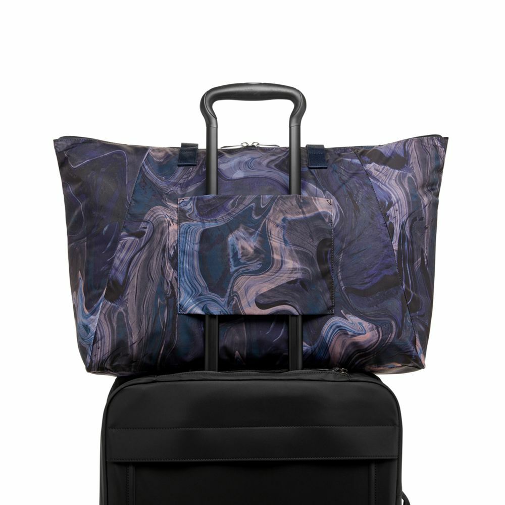 Voyageur Just In Case® Tote Navy Liquid Print