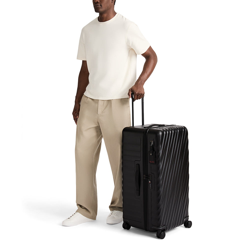 19 Degree Large Rolling Trunk Black Texture